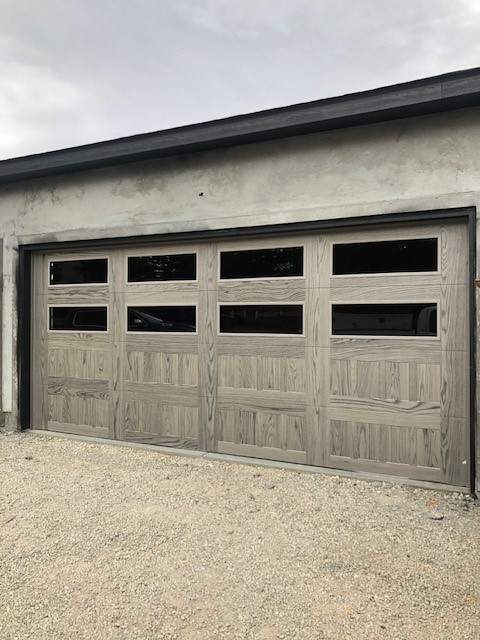 Custom carriage-house woodgrain door