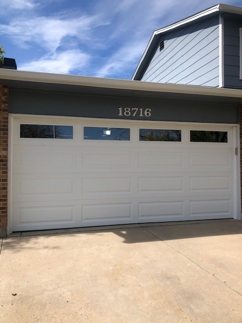 Long-panel door with rectangular windows